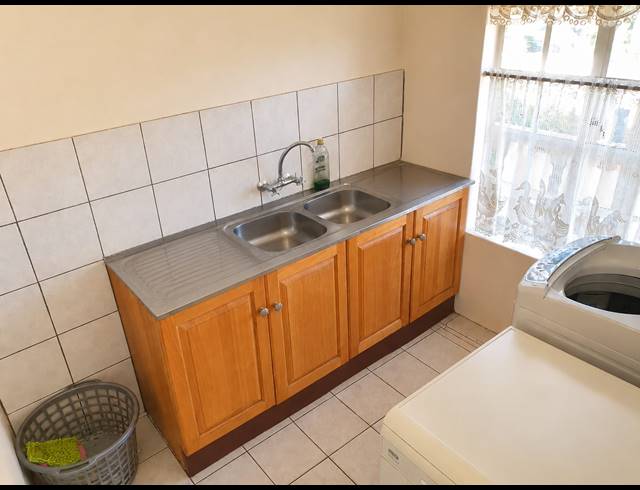 5 BEDROOM FREEHOLD FOR SALE IN CASHAN